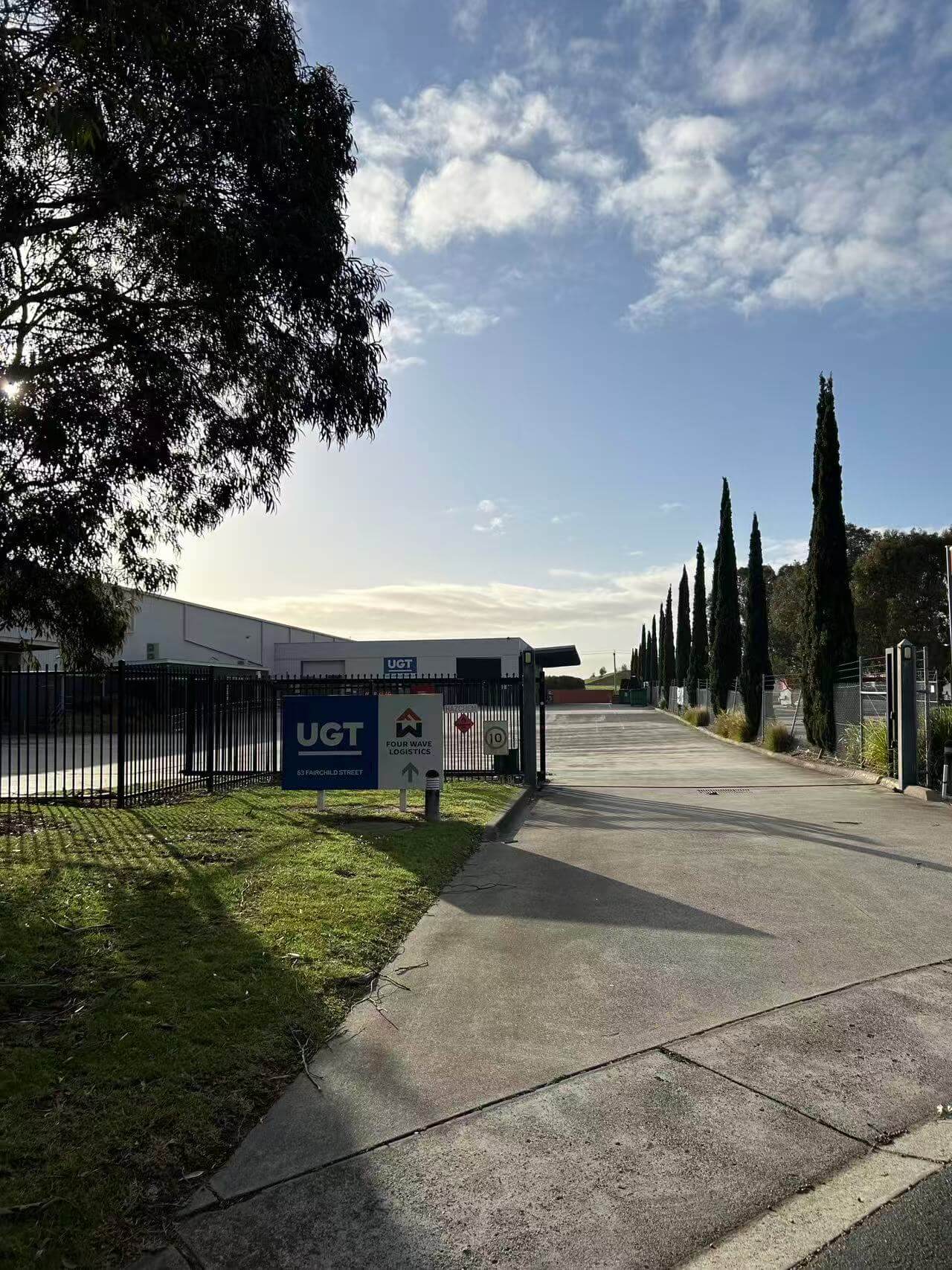Entry from Sunmore close UGT WAREHOUSE